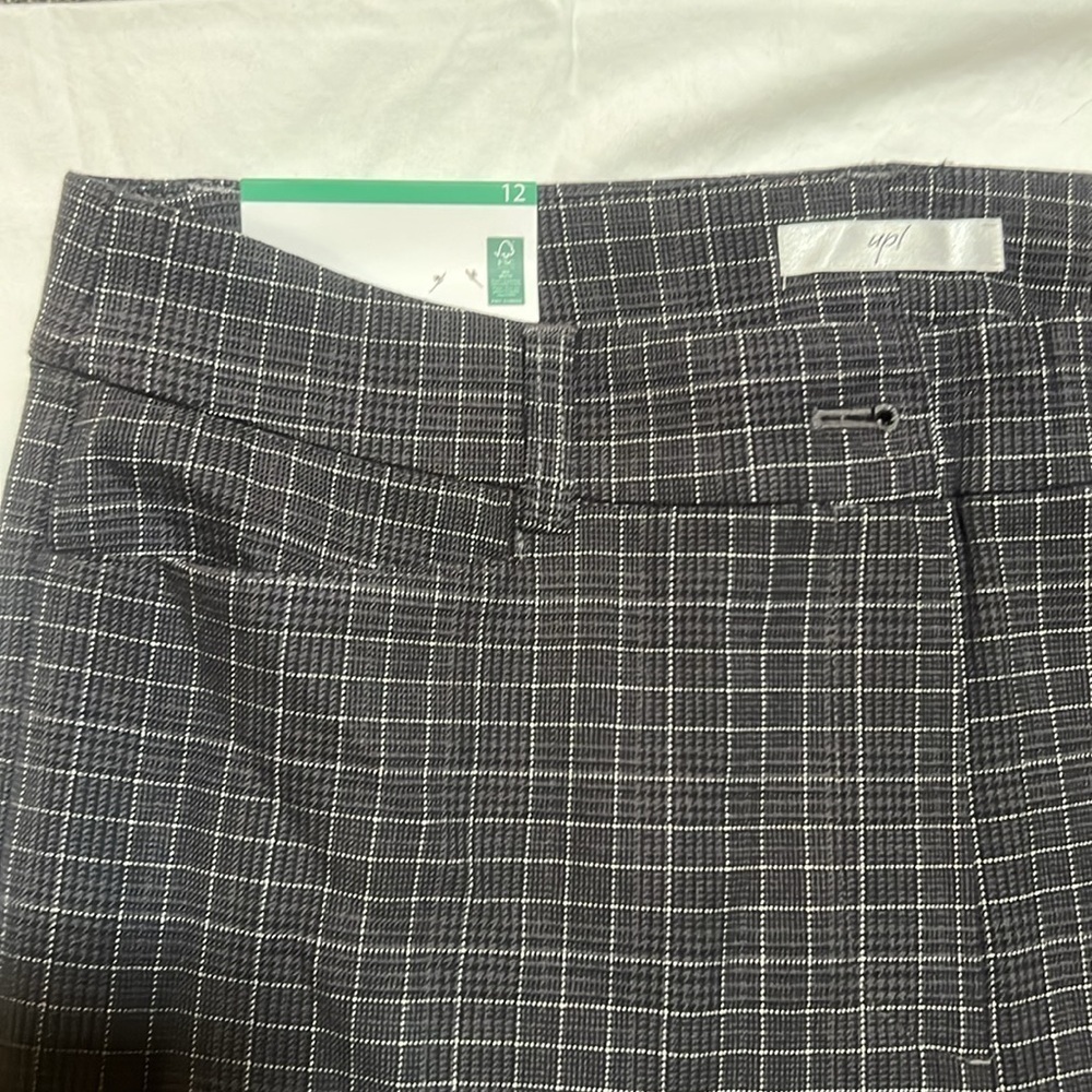 NWT up! Classic Black and White Plaid Stretch Pant - Picture 4 of 6